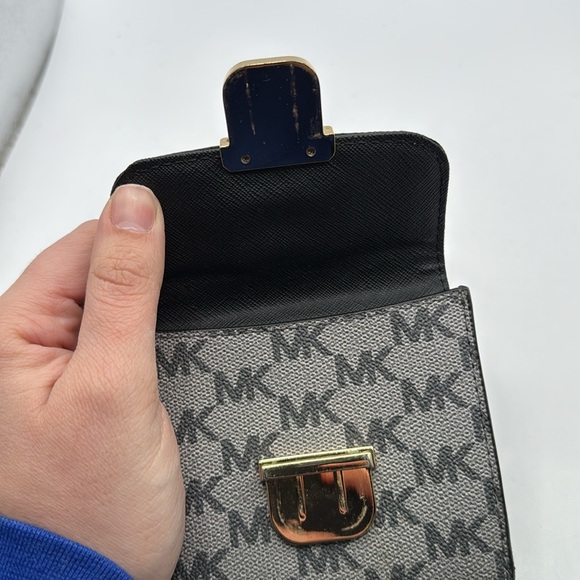 Michael Kors Bridgette Triflod Coin Case Wallet Black Gray Gold Logo Monogram - Picture 8 of 16
